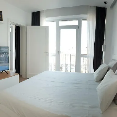 Apartamento Ale's In The Center Bucareste