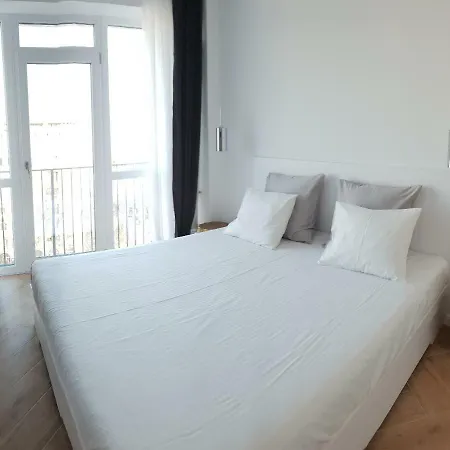 Ale's In The Center Apartment