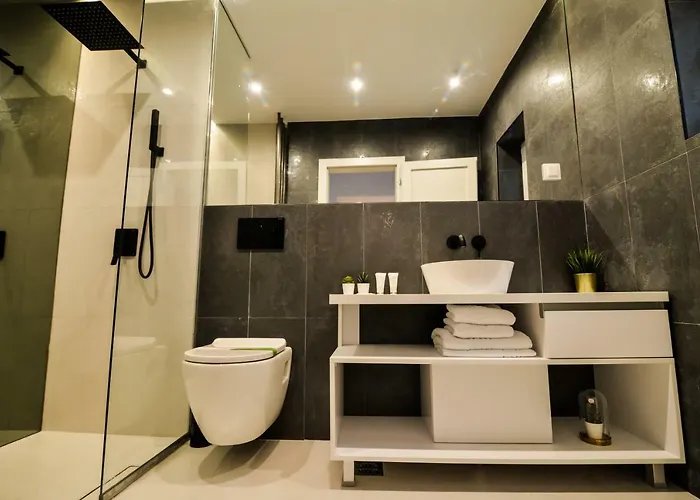 Ale's In The Center Апартаменти *