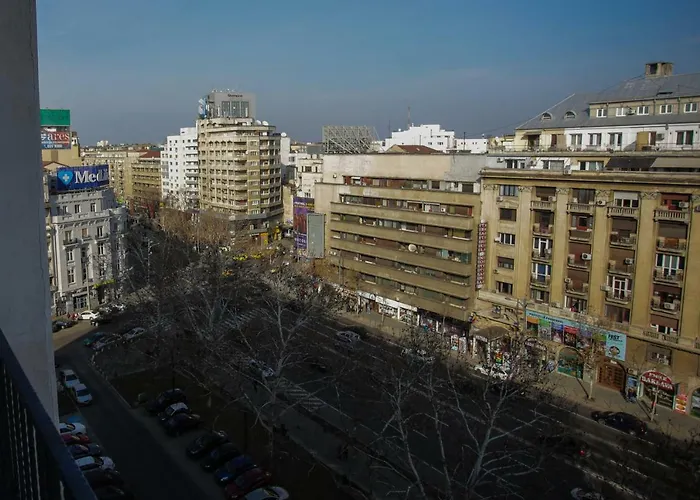 Ale's In The Center *