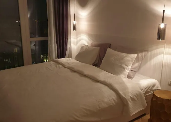 Ale's In The Center Bukarest